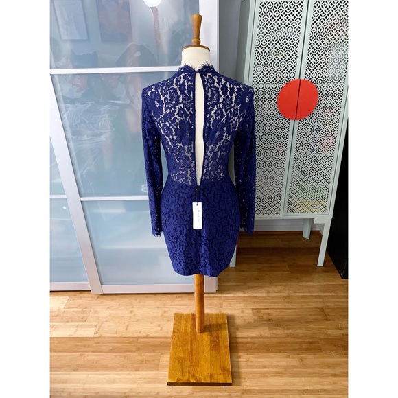 NWT KEEPSAKE Run the World Long Sleeve Lace Dress - Picture 2 of 8